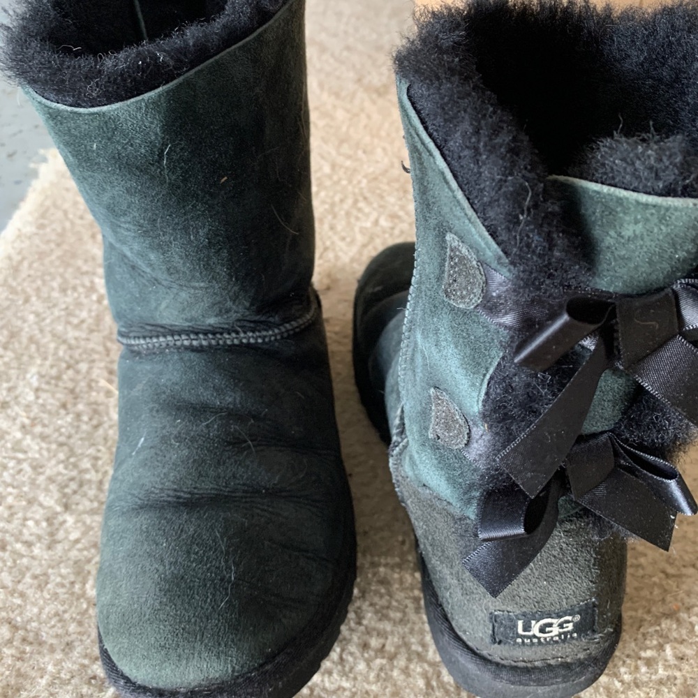 Women’s Black Ribbon Ugg’s
